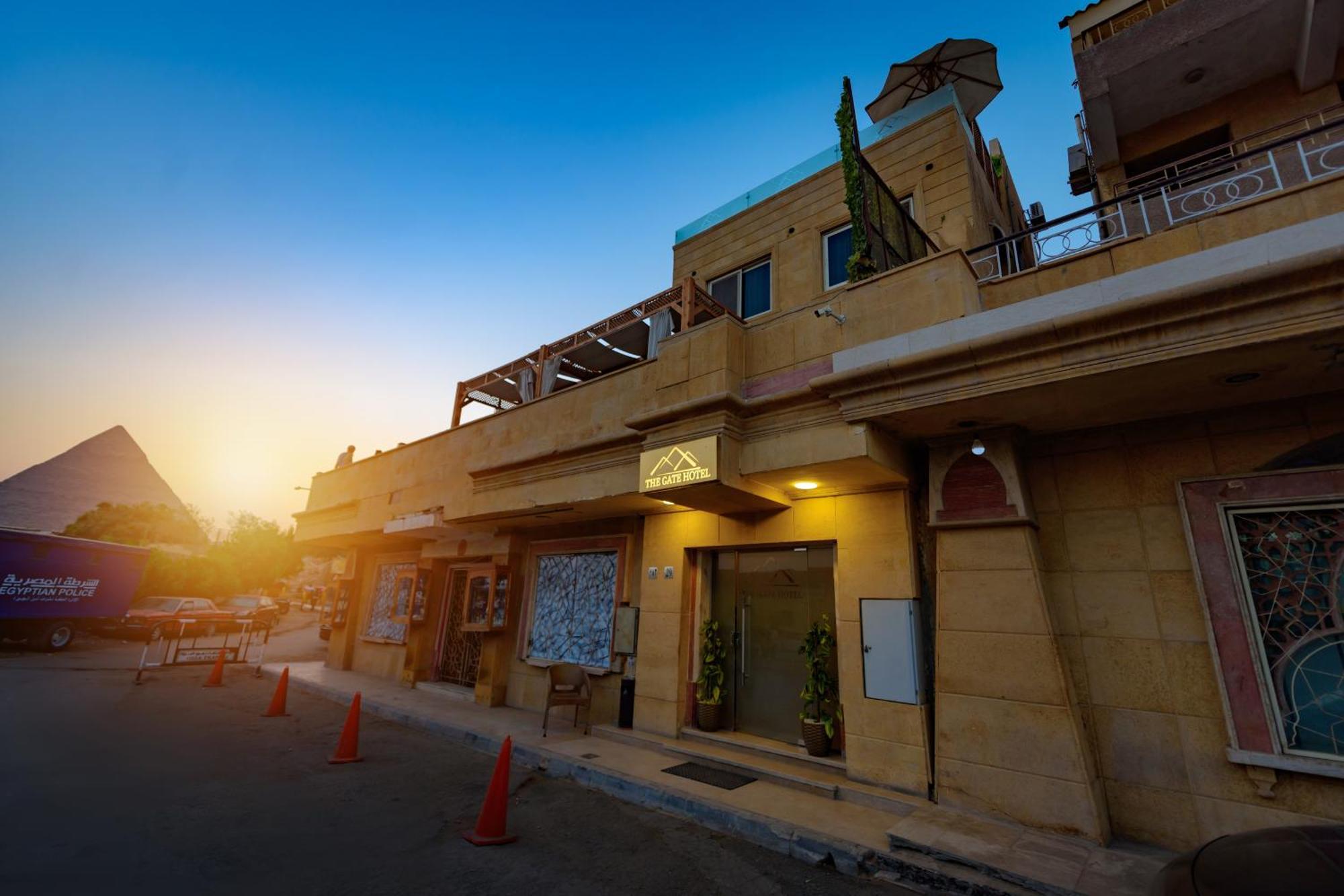 The Gate Hotel Front Pyramids & Sphinx View Kafret el-Gabal Extérieur photo