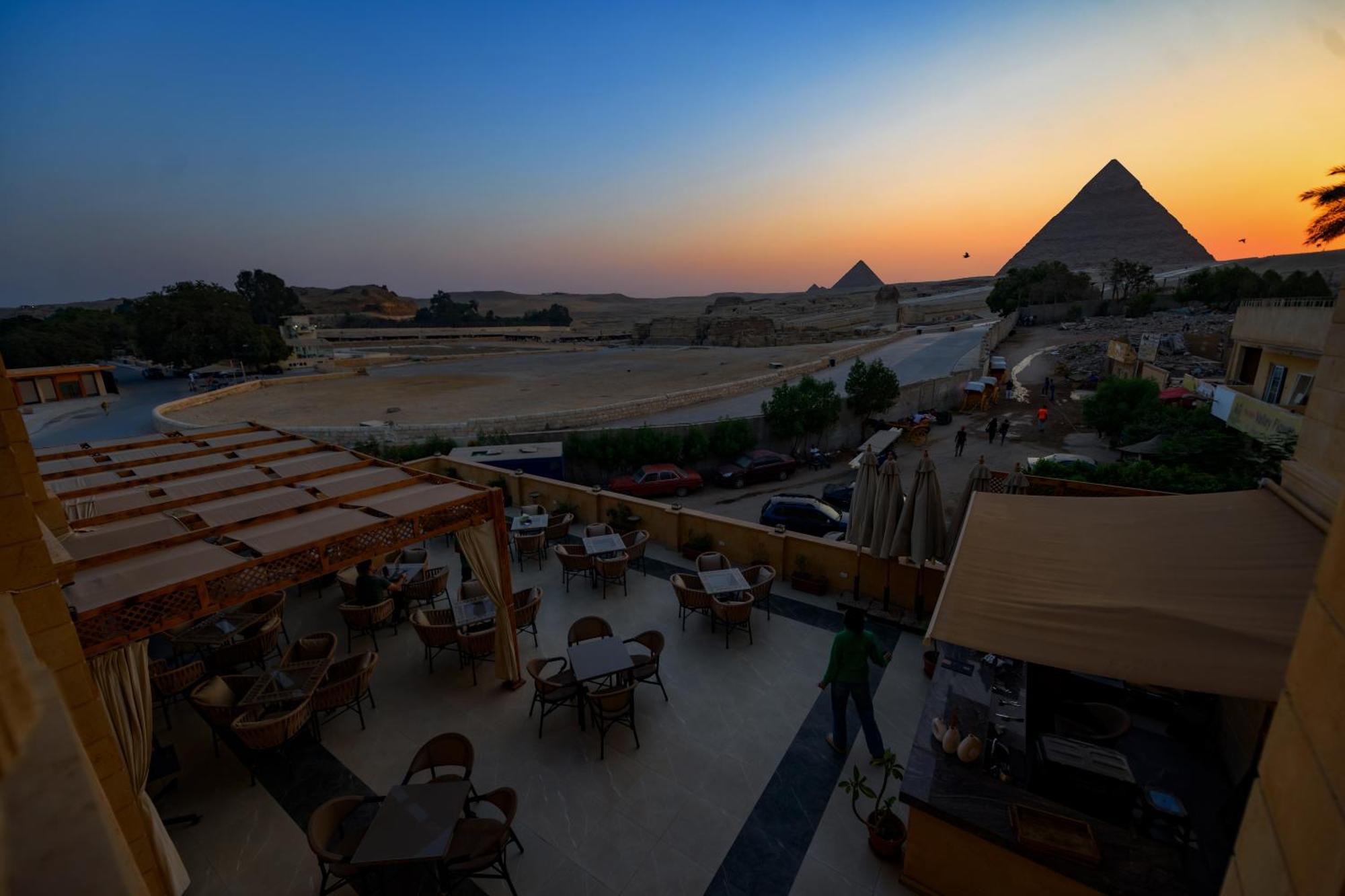 The Gate Hotel Front Pyramids & Sphinx View Le Caire Extérieur photo